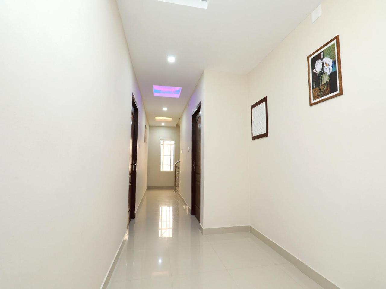 Oyo 6728 Almas Residency Hotel Kochi Exterior foto