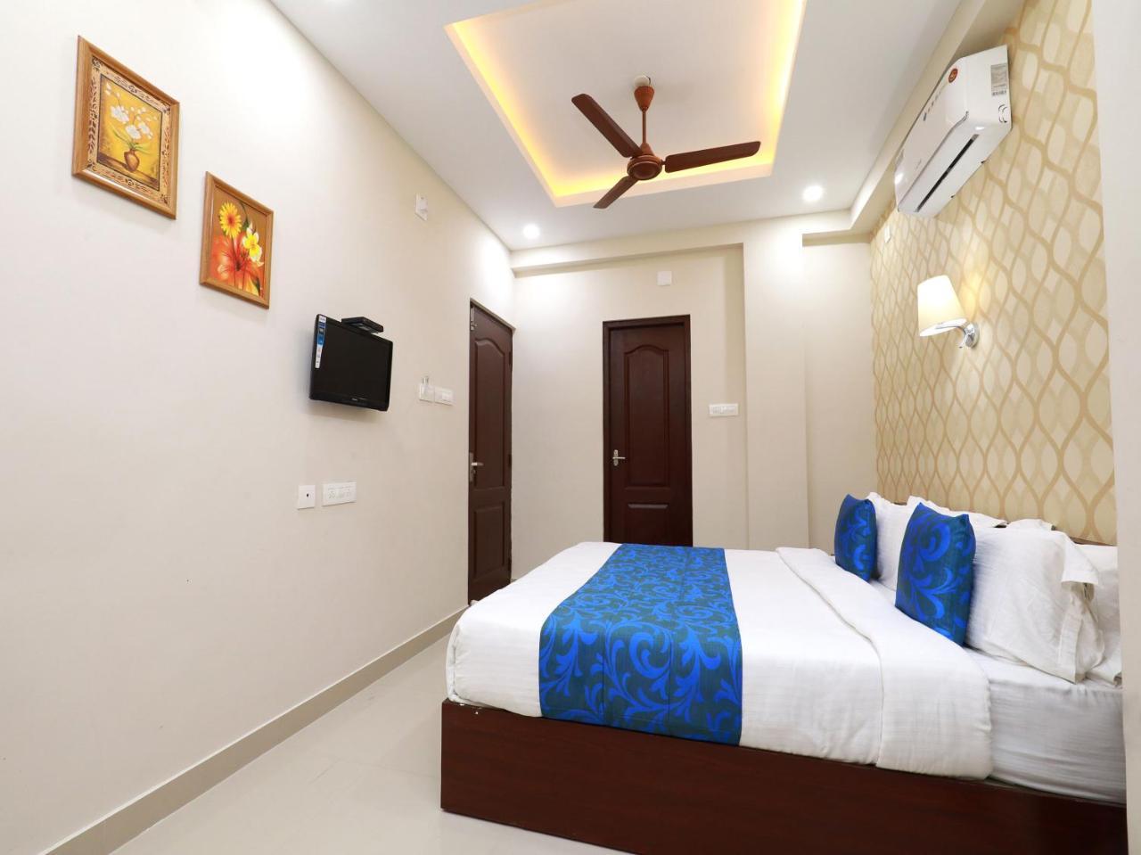 Oyo 6728 Almas Residency Hotel Kochi Exterior foto